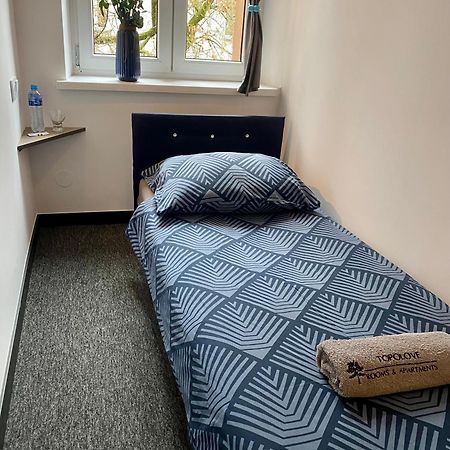 Topolove Rooms & Apartments Краков Экстерьер фото