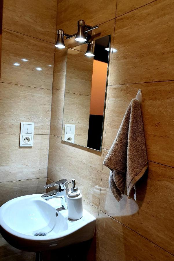 Topolove Rooms & Apartments Краков Экстерьер фото