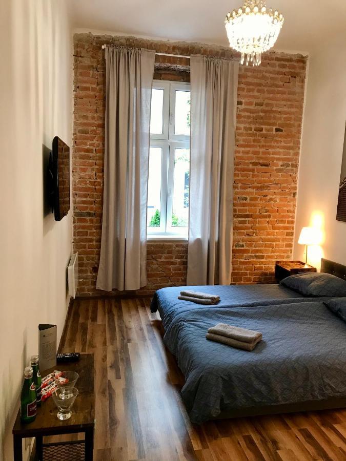 Topolove Rooms & Apartments Краков Экстерьер фото