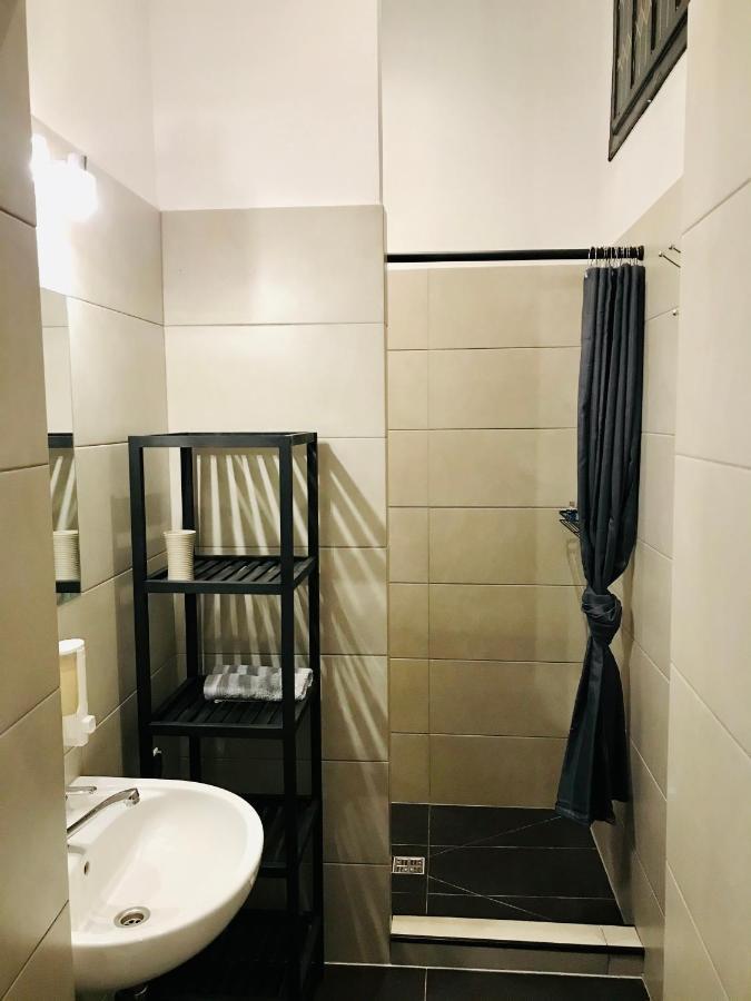 Topolove Rooms & Apartments Краков Экстерьер фото