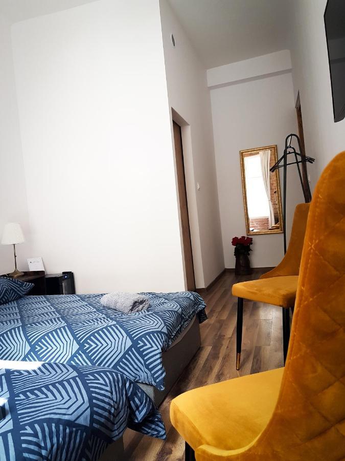 Topolove Rooms & Apartments Краков Экстерьер фото