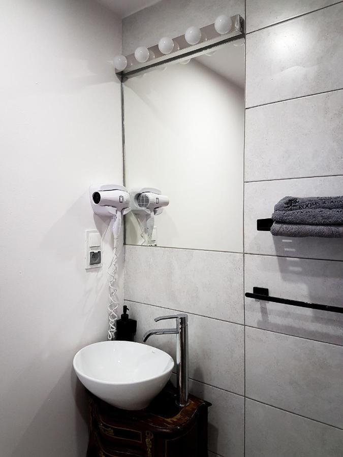Topolove Rooms & Apartments Краков Экстерьер фото