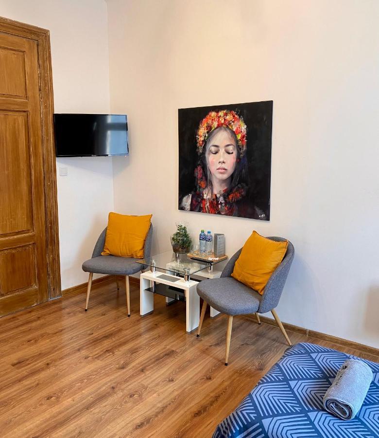 Topolove Rooms & Apartments Краков Экстерьер фото