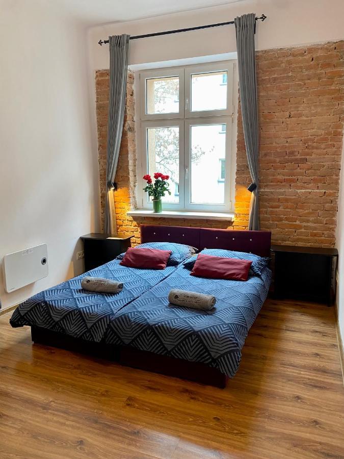 Topolove Rooms & Apartments Краков Экстерьер фото