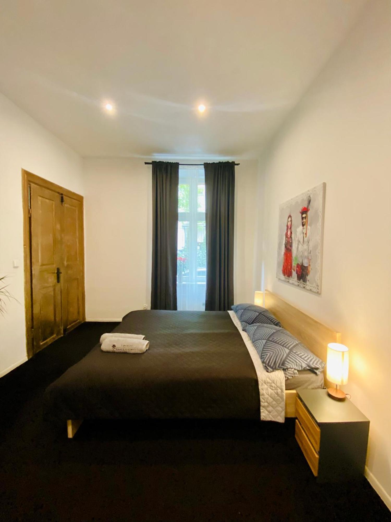 Topolove Rooms & Apartments Краков Экстерьер фото